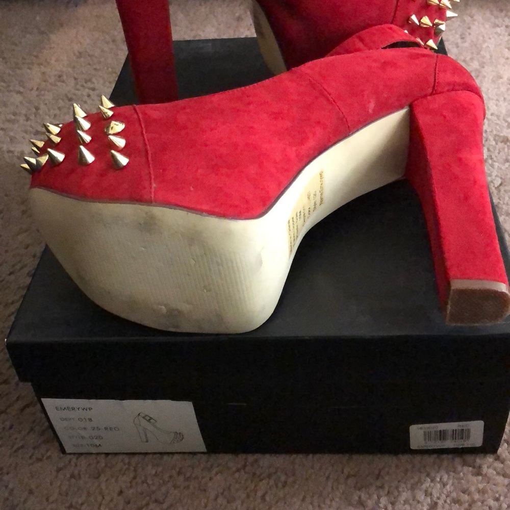 Heels - Picture 5 of 5